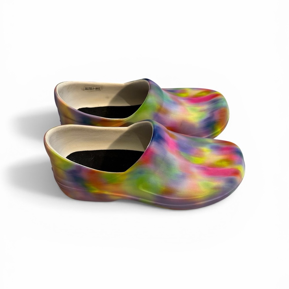 CROCS NERIA PRO ll Literine work White Classic Clog Sole Detail